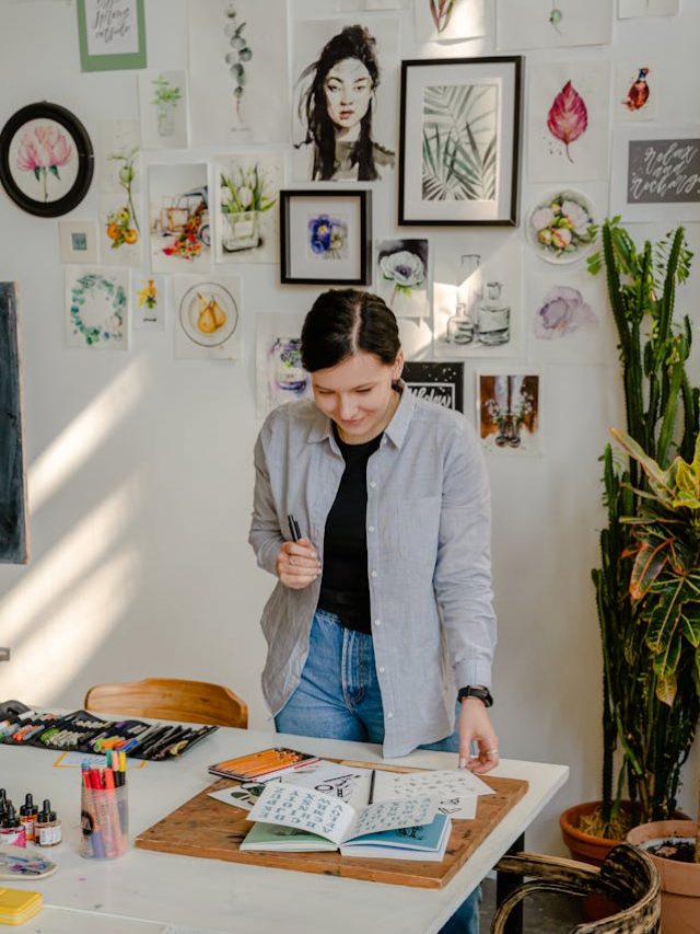 Top 4 Highest Paying Jobs to Try Out in the Arts Field