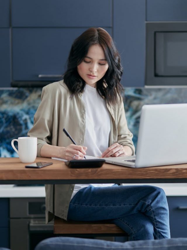 How to Diversify Your Freelance Income Streams?